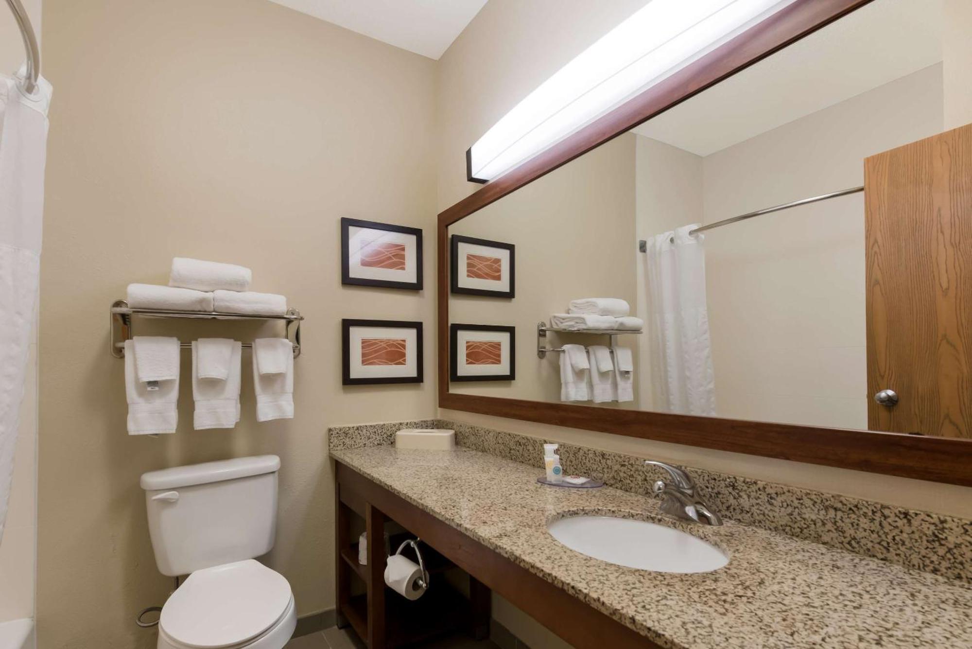 Comfort Inn East Wichita Exteriör bild