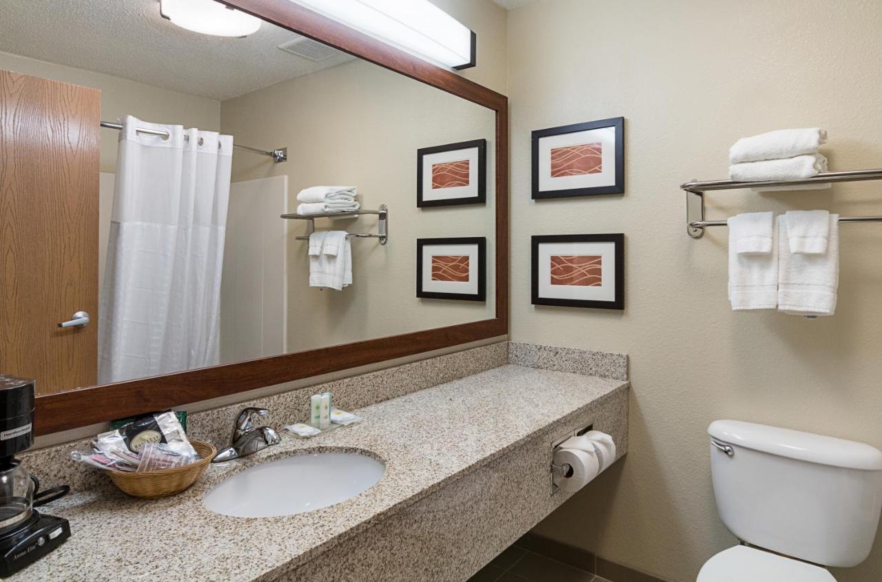 Comfort Inn East Wichita Exteriör bild